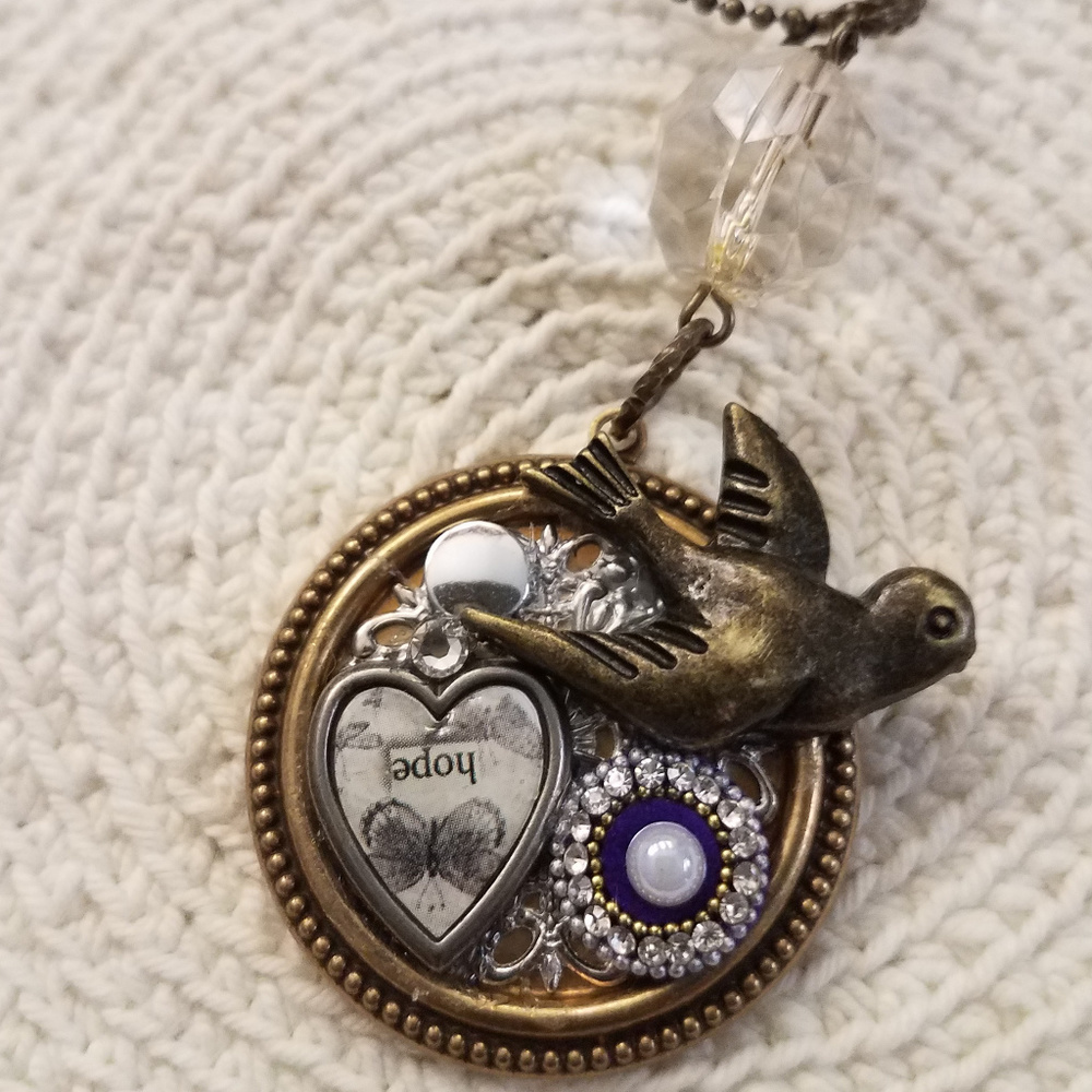 Collage Necklace - Picture 3 of 3
